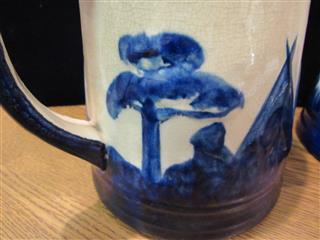 ANTIQUE PAIR OF OLD SLEEPY EYE POTTERNY STONEWARE PITCHERS 6-1/2